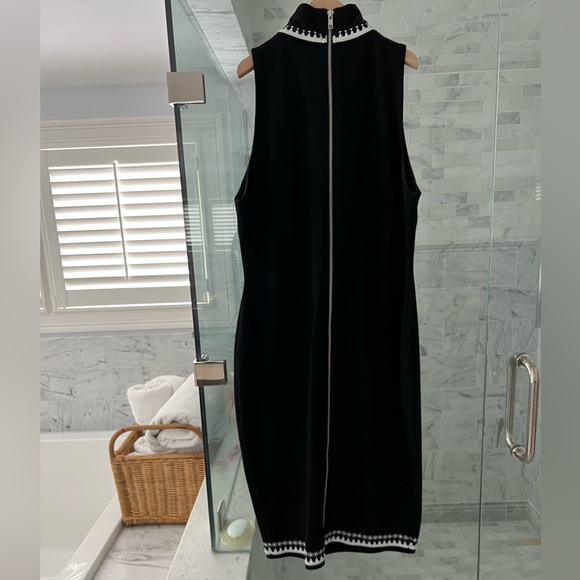 Black, back zip halter dress - Picture 3 of 4